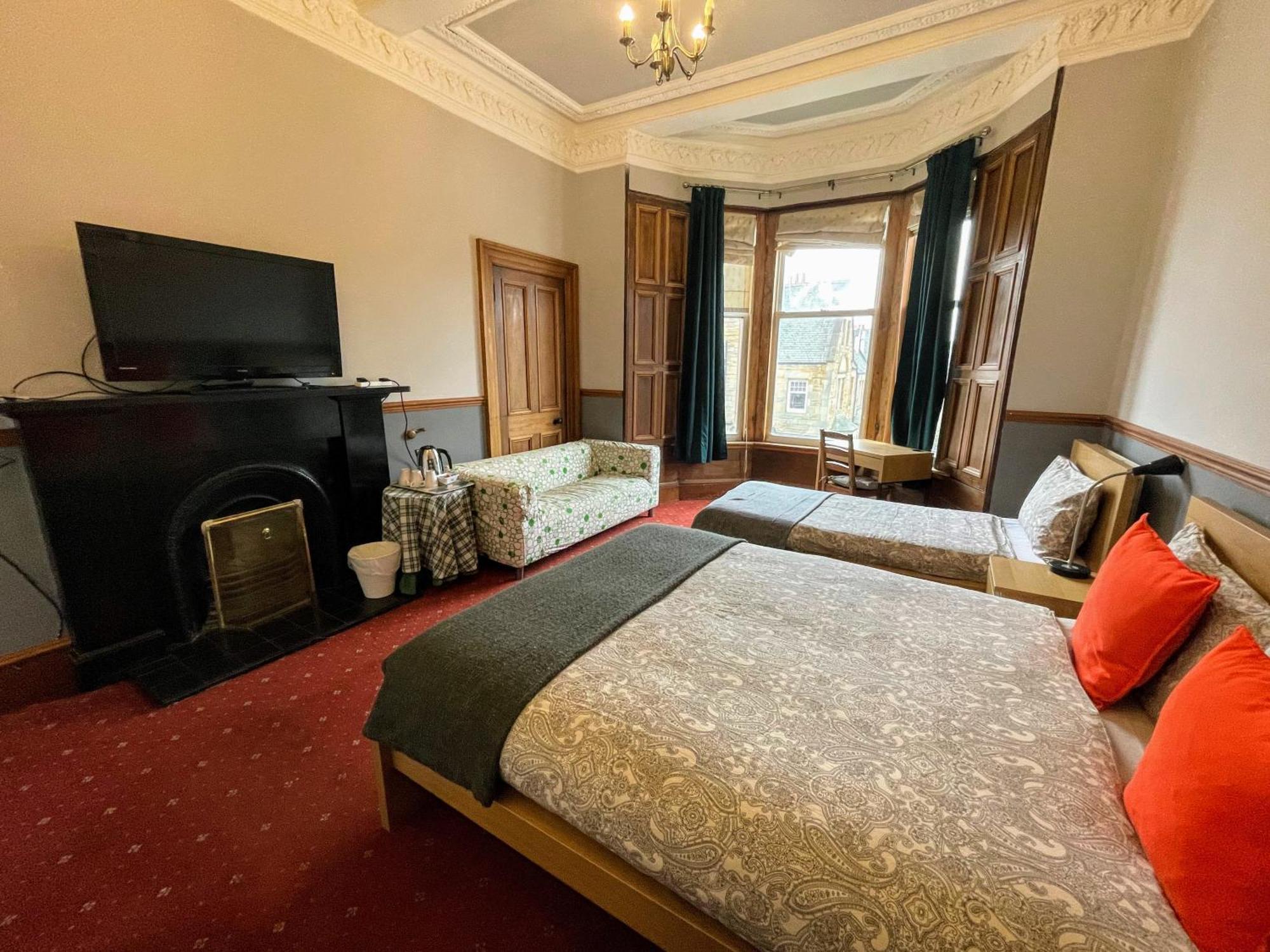 Airdenair Guest House Edinburgh Bagian luar foto